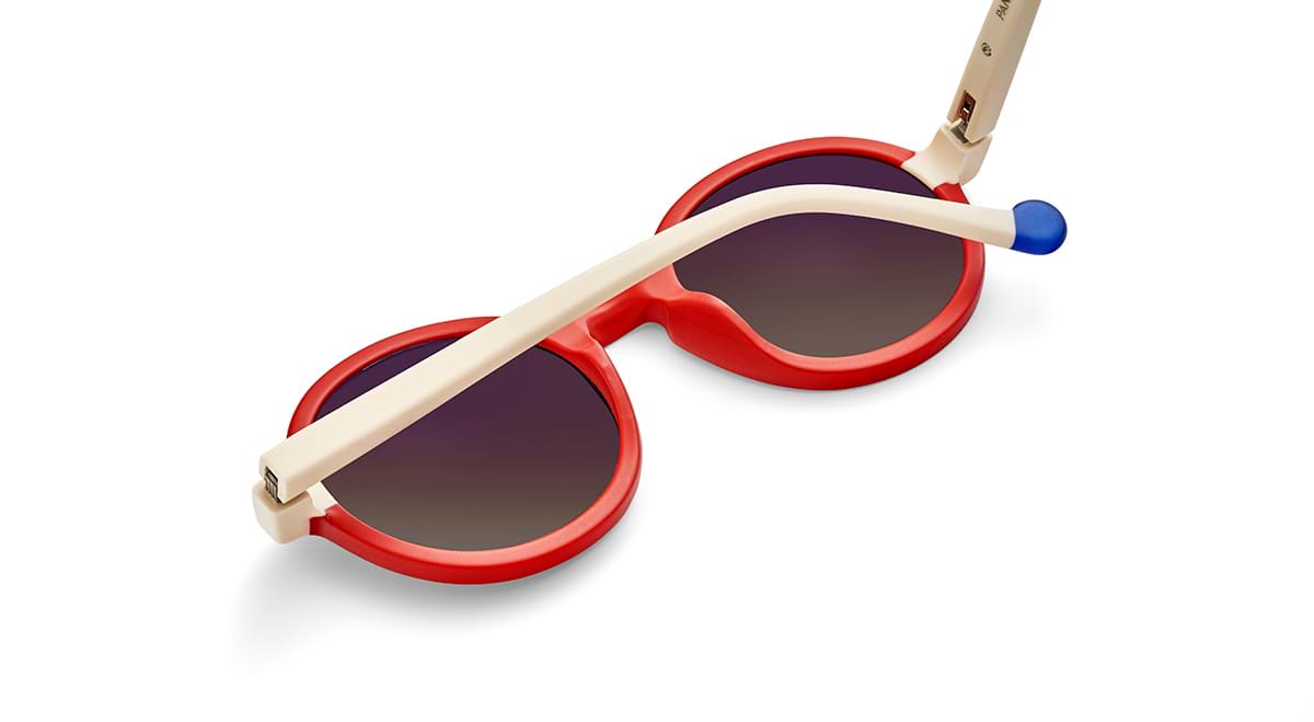 #color_Red White